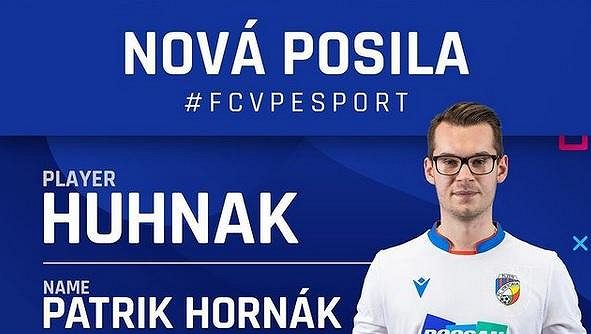 Viktoria Plzeň představuje novou posilu Patrika „Huhnak“ Hornáka. Zdroj: Instagram @fcvp_esport Viktoria Plzeň představuje novou posilu Patrika „Huhnak“ Hornáka. Zdroj: Instagram @fcvp_esport