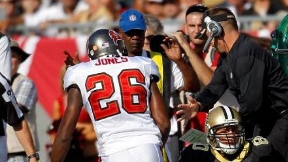 Sean Payton si zlomil holenní kost a poranil meniskus Sean Payton si zlomil holenní kost a poranil meniskus