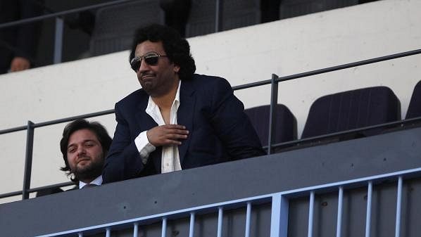 Šejk Abdullah Bin Nasser Al-Thani na tribuně v Málaze. Šejk Abdullah Bin Nasser Al-Thani na tribuně v Málaze.