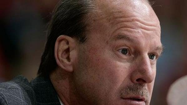 Hokejový trenér Mike Keenan Hokejový trenér Mike Keenan
