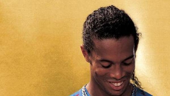 Brazilský fotbalista Ronaldinho Brazilský fotbalista Ronaldinho