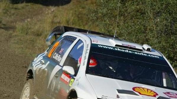 Skot Colin McRae za volantem Škody Fabia WRC. Skot Colin McRae za volantem Škody Fabia WRC.