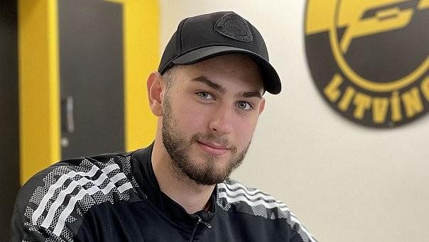 Hokejový útočník Pawel Zygmunt bude i nadále hrát za extraligový Litvínov. Hokejový útočník Pawel Zygmunt bude i nadále hrát za extraligový Litvínov.