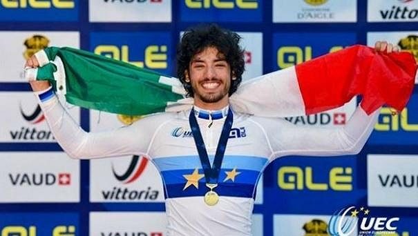Osmnáctiletý italský cyklista Samuele Manfredi je po nehodě ve vážném stavu v nemocnici. Osmnáctiletý italský cyklista Samuele Manfredi je po nehodě ve vážném stavu v nemocnici.