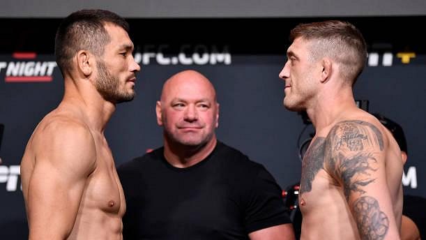 Machmud Muradov (vlevo) před zápasem s Geraldem Meerschaertem na turnaji UFC on ESPN 30. Machmud Muradov (vlevo) před zápasem s Geraldem Meerschaertem na turnaji UFC on ESPN 30.
