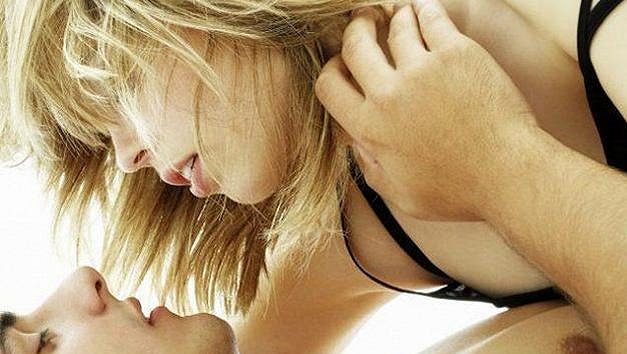 Bojujte proti negativním vlivům klesající hladiny testosteronu a váš sexuální život nemusí trpět. Bojujte proti negativním vlivům klesající hladiny testosteronu a váš sexuální život nemusí trpět.