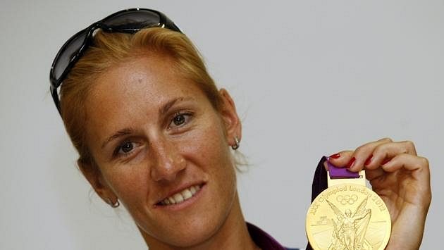 Zlatá olympijská skifařka Mirka Knapková Zlatá olympijská skifařka Mirka Knapková