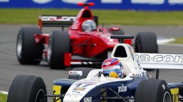 Mezinárodní mistrovství FIA formule 3000 střídá seriál GP2. Mezinárodní mistrovství FIA formule 3000 střídá seriál GP2.