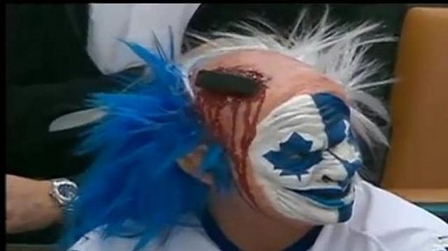 Halloween se v zámoří slaví i v hledištích při NHL. Halloween se v zámoří slaví i v hledištích při NHL.