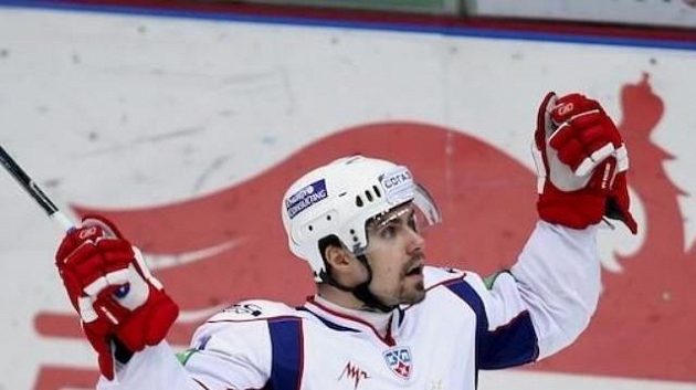 Tomáš Rolinek oslavuje gól za Magnitogorsk Tomáš Rolinek oslavuje gól za Magnitogorsk