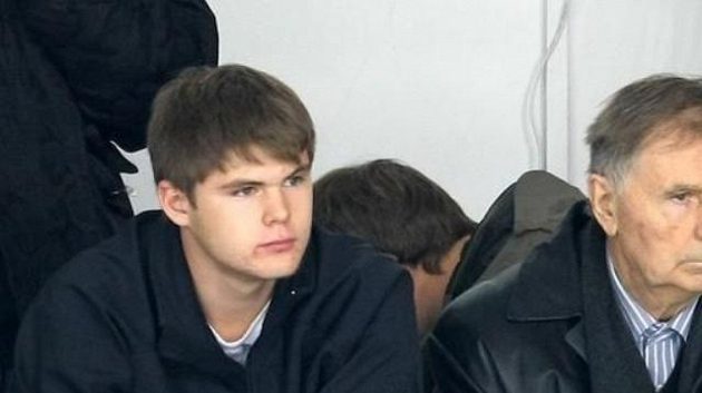 Viktor Tichonov se svým slavným dědečkem Viktorem Viktor Tichonov se svým slavným dědečkem Viktorem