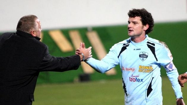 Fotbalista Ivan Hodúr (vpravo) a trenér Ivan Vrabec. Fotbalista Ivan Hodúr (vpravo) a trenér Ivan Vrabec.