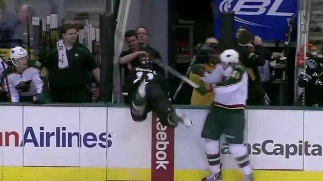 Netradiční střídání v NHL Netradiční střídání v NHL