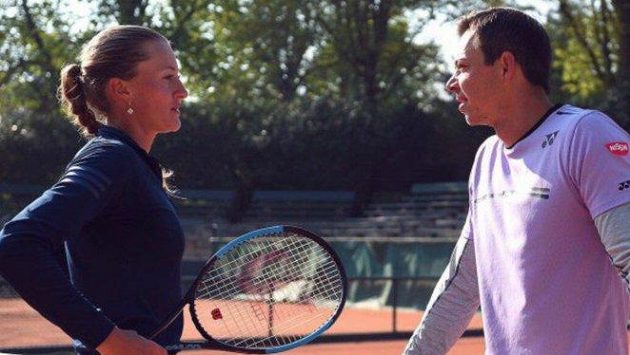Sascha Bajin nepovede Kristinu Mladenovicovou, protože se chce rozvíjet. Sascha Bajin nepovede Kristinu Mladenovicovou, protože se chce rozvíjet.