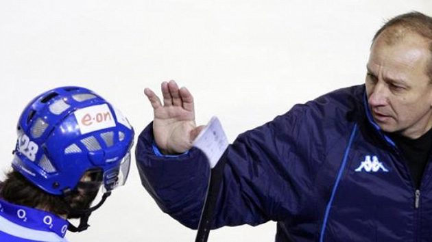 Trenér brněnské Komety Vladimír Jeřábek Trenér brněnské Komety Vladimír Jeřábek