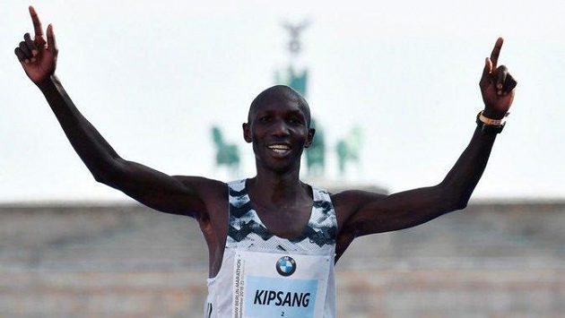Bývalý rekordman v maratonu Wilson Kipsang z Keni dostal za porušení antidopingových pravidel čtyřletý zákaz startů. Bývalý rekordman v maratonu Wilson Kipsang z Keni dostal za porušení antidopingových pravidel čtyřletý zákaz startů.