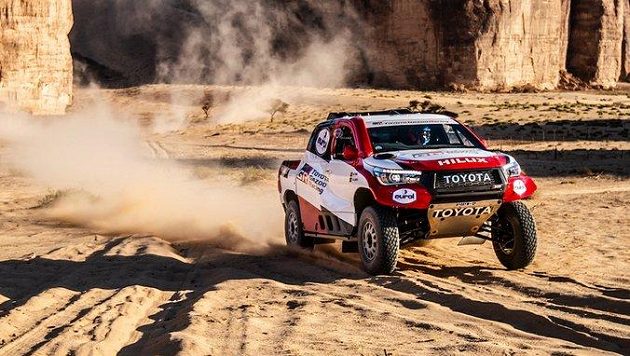 Fernandu Alonsovi to jde i v rallye. Fernandu Alonsovi to jde i v rallye.
