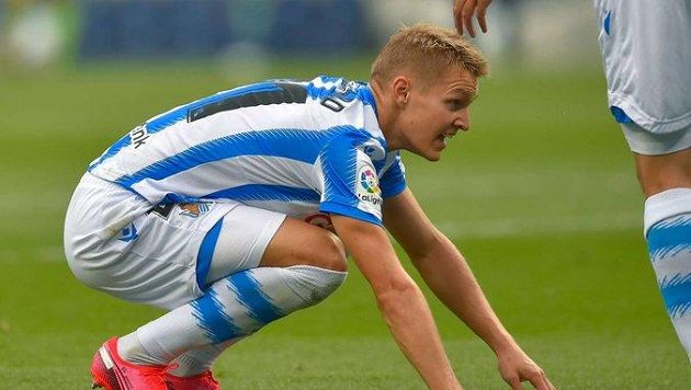 Norský záložník Martin Ödegaard ze San Sebastianu si poranil pravé koleno a zřejmě přijde o zbytek sezony. Norský záložník Martin Ödegaard ze San Sebastianu si poranil pravé koleno a zřejmě přijde o zbytek sezony.