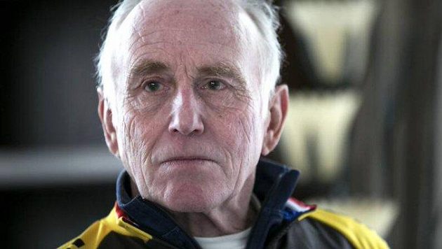 Někdejší vítěz Tour de France Joop Zoetemelk skončil v nemocnici poté, co ho srazilo auto. Někdejší vítěz Tour de France Joop Zoetemelk skončil v nemocnici poté, co ho srazilo auto.