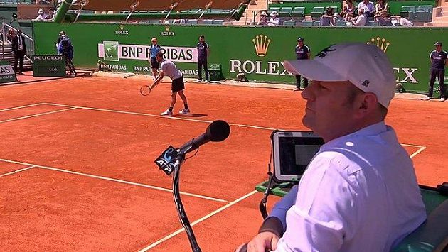 Vedení ATP zastavilo činnost umpirovému rozhodčímu Gianlucu Moscarellovi. Vedení ATP zastavilo činnost umpirovému rozhodčímu Gianlucu Moscarellovi.