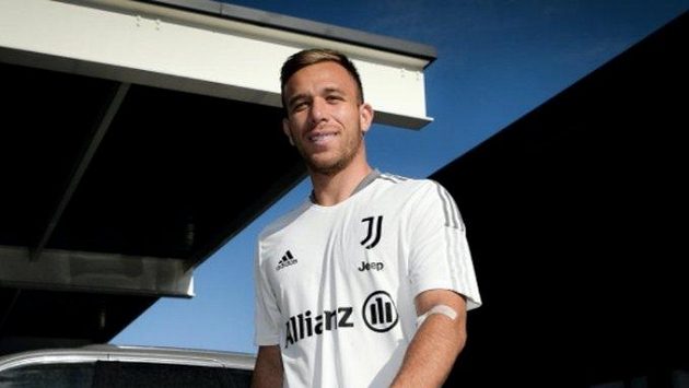 Brazilský hráč ve službách Juventusu Turín Arthuro Melo. Brazilský hráč ve službách Juventusu Turín Arthuro Melo.
