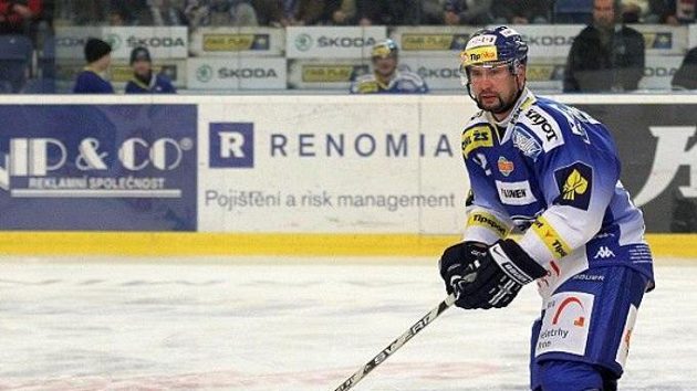 Tomáš Divíšek v dresu Komety Brno. Tomáš Divíšek v dresu Komety Brno.