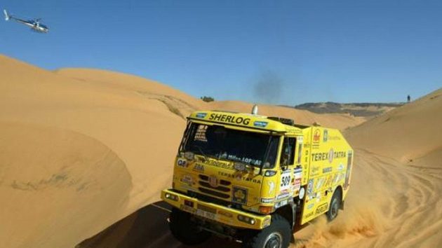 Kamión tatra Karla Lopraise na trati Rallye Dakar - archivní foto Kamión tatra Karla Lopraise na trati Rallye Dakar - archivní foto