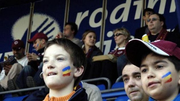 První malí i velcí fanoušci sledovali 2. dubna v Toyota Areně utkání Sparty s Mladou Boleslaví z nově otevřené rodinné tribuny. První malí i velcí fanoušci sledovali 2. dubna v Toyota Areně utkání Sparty s Mladou Boleslaví z nově otevřené rodinné tribuny.