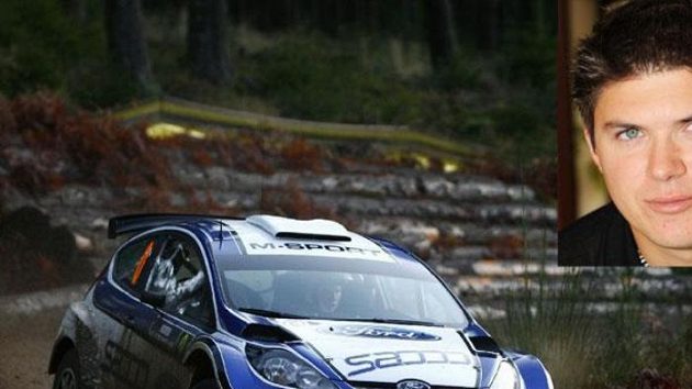 Martin Prokop (ve výřezu) jede se speciálem Ford Fiesta S2000. Martin Prokop (ve výřezu) jede se speciálem Ford Fiesta S2000.