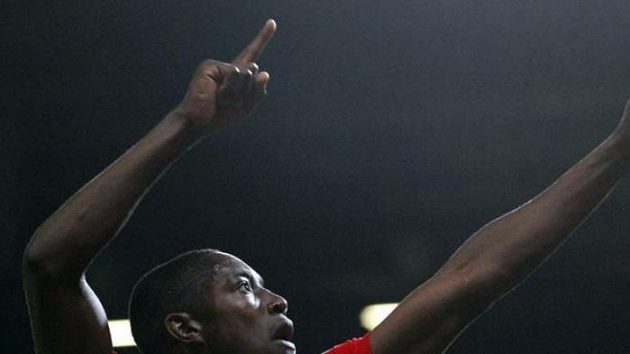 Fotbalista Manchesteru United Danny Welbeck oslavuje gól proti Wolverhamptonu. Fotbalista Manchesteru United Danny Welbeck oslavuje gól proti Wolverhamptonu.