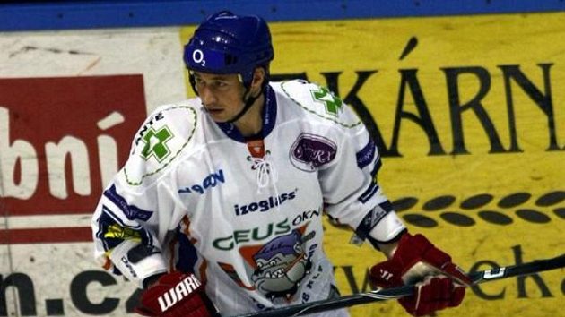 František Kaberle ještě v dresu Kladna František Kaberle ještě v dresu Kladna