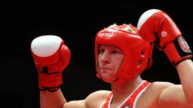 Boxer Zdeněk Chládek je největší hvězdou českého týmu. Boxer Zdeněk Chládek je největší hvězdou českého týmu.
