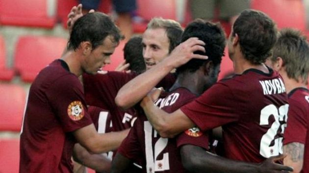 Radost fotbalistů Sparty z gólu v utkání proti Kladnu Radost fotbalistů Sparty z gólu v utkání proti Kladnu