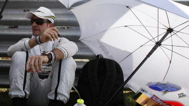 Rubens Barrichello to zatím ve formuli 1 nebalí. Příští rok by měl vyměnit tým Brawn GP za Williams. Rubens Barrichello to zatím ve formuli 1 nebalí. Příští rok by měl vyměnit tým Brawn GP za Williams.