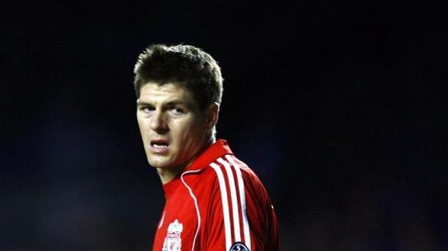 Kapitán Liverpoolu Steven Gerrard Kapitán Liverpoolu Steven Gerrard