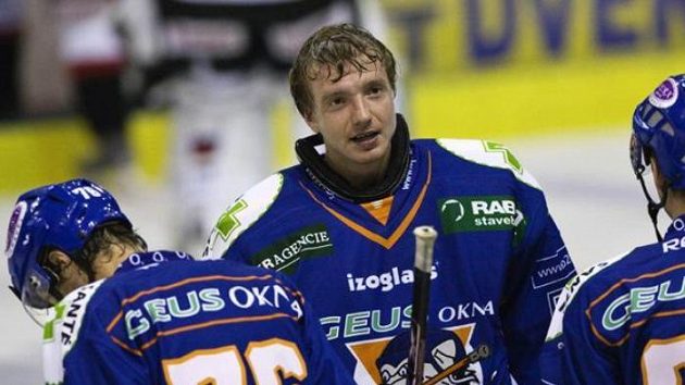 Brankář Kladna Miroslav Kopřiva se spoluhráči Brankář Kladna Miroslav Kopřiva se spoluhráči
