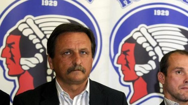 Generální manažer hokejistů Plzně Martin Straka (vpravo) a jednatel klubu Jaromír Zavoral. Generální manažer hokejistů Plzně Martin Straka (vpravo) a jednatel klubu Jaromír Zavoral.