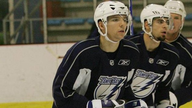 Hokejisté Tampy Radim Vrbata (vlevo) a Michel Ouellet Hokejisté Tampy Radim Vrbata (vlevo) a Michel Ouellet