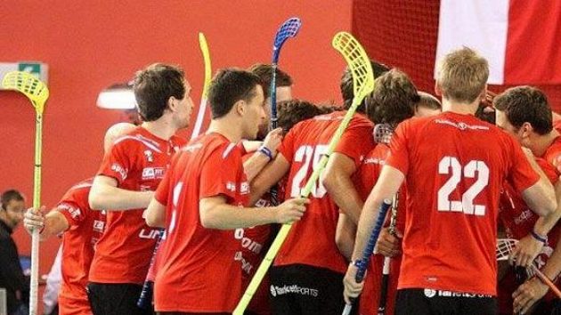 The Střešovice floorball players outclassed their opponents and moved to the top of the super league