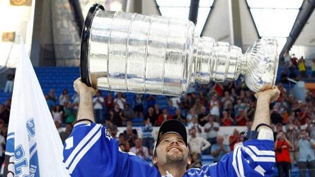 Petr Sýkora a Stanley Cup v Plzni Petr Sýkora a Stanley Cup v Plzni