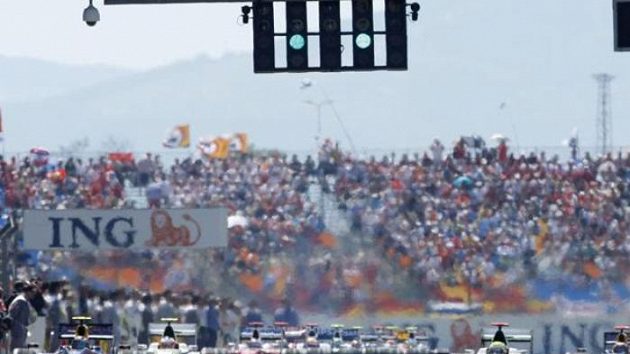 Na startovním roštu formule 1 bude v příští sezóně 26 vozů. Na startovním roštu formule 1 bude v příští sezóně 26 vozů.