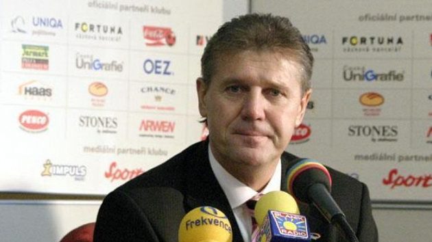 Jozef Chovanec na tiskové konferenci Sparty Jozef Chovanec na tiskové konferenci Sparty
