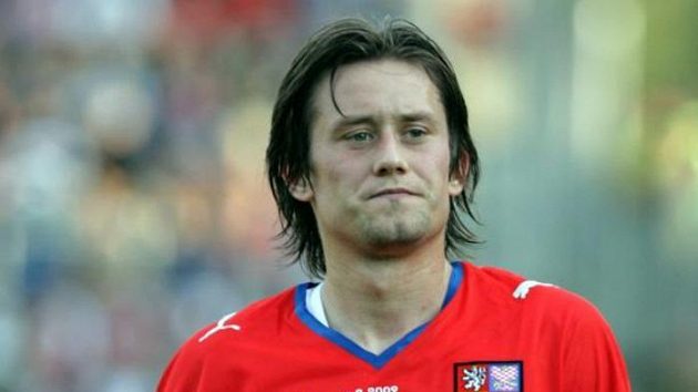 Fotbalista Tomáš Rosický během utkání proti San Marinu Fotbalista Tomáš Rosický během utkání proti San Marinu