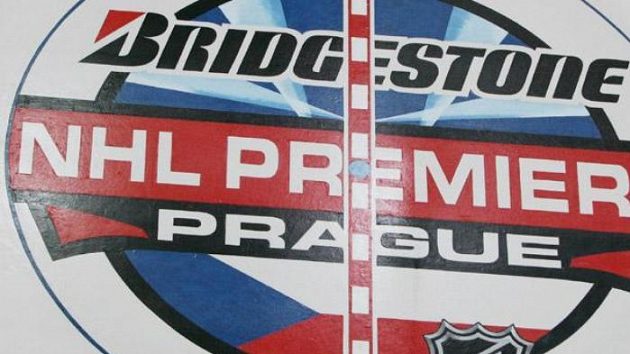 Středový kruh v O2 Aréně před zahajovacím zápasem hokejové NHL Středový kruh v O2 Aréně před zahajovacím zápasem hokejové NHL