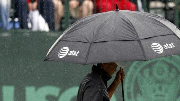 Golfista Tiger Woods během prvního kola US Open Golfista Tiger Woods během prvního kola US Open
