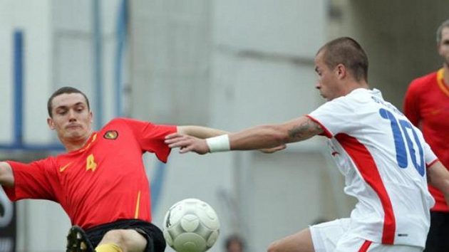 Václav Svěrkoš (uprostřed) střílí v utkání proti Belgii. Ilustrační foto. Václav Svěrkoš (uprostřed) střílí v utkání proti Belgii. Ilustrační foto.
