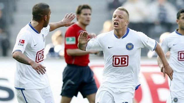 Fotbalisty Herthy Berlín povede ve zbytku sezóny trenér Heine. Fotbalisty Herthy Berlín povede ve zbytku sezóny trenér Heine.