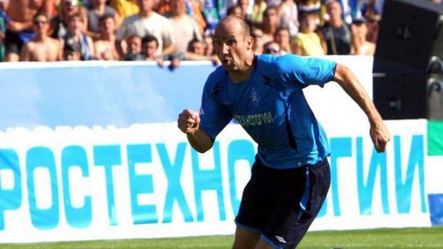 Jan Koller v dresu Samary. Jan Koller v dresu Samary.