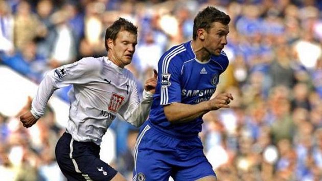 Andrej Ševčenko v modrém dresu londýnskéo Chelsea. Andrej Ševčenko v modrém dresu londýnskéo Chelsea.