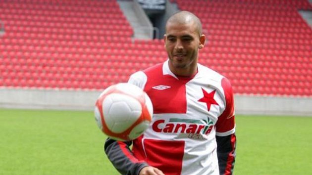 Tuniský reprezentant ve sliávistických službách Hocine Ragued ví o síle Lille své. Tuniský reprezentant ve sliávistických službách Hocine Ragued ví o síle Lille své.